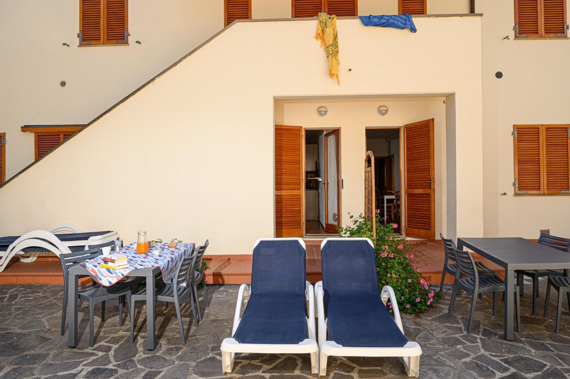 Ghiacci Vecchi Residence Venturina Terme Bagian luar foto